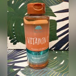 Tree Hut Vitamin C Foaming Brightening Gel Wash 18 fl oz